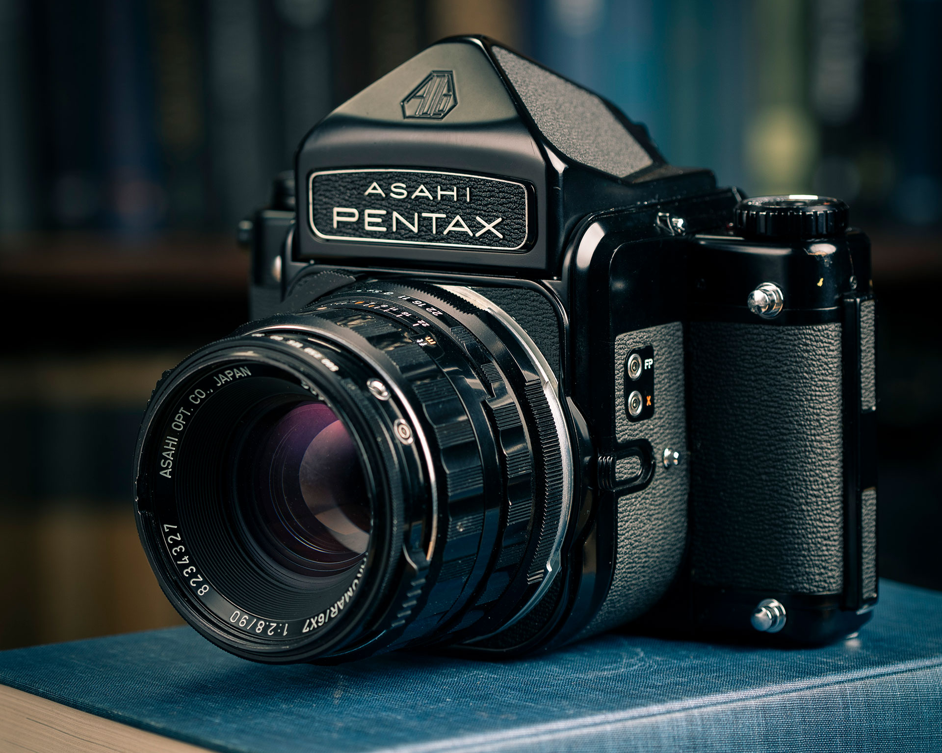 Pentax 6×7 – Vintage Camera Digest
